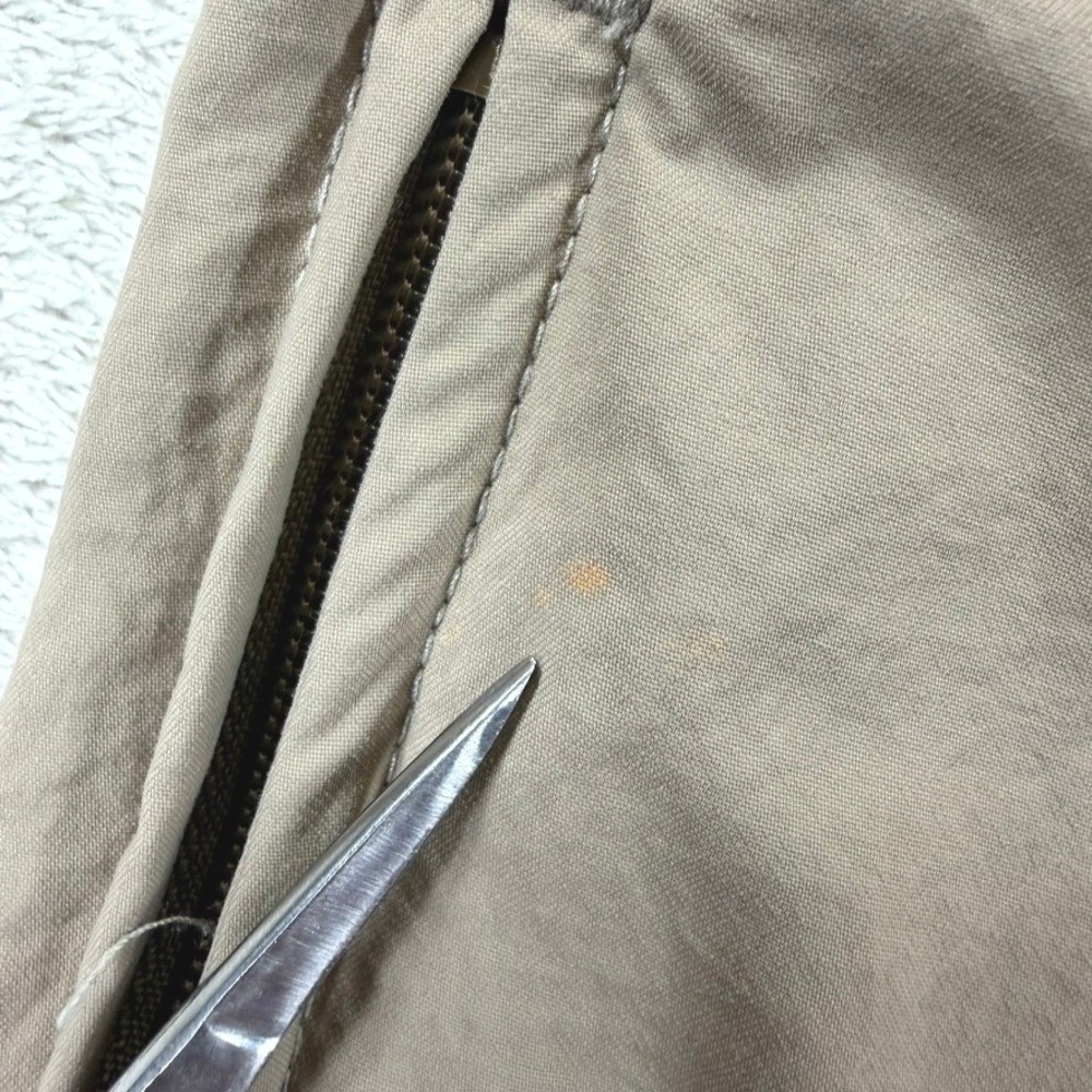 Mountain Hardwear Womens Convertible Hiking Pants Khaki Tan Size 8/34 Zip Off - Picture 11 of 15
